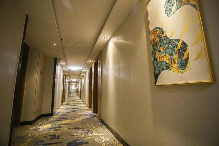 Линьи: Baili Quanji Hotel