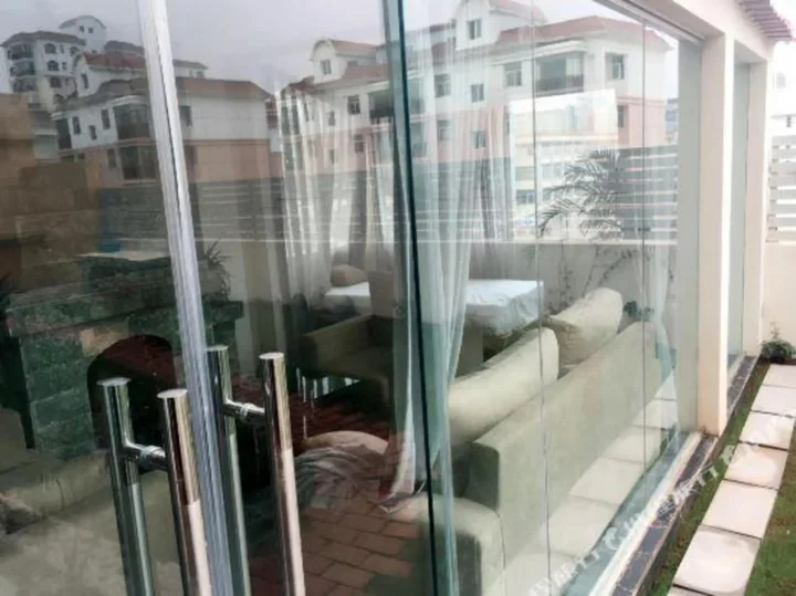 Чжаотун: Jianai Hotel