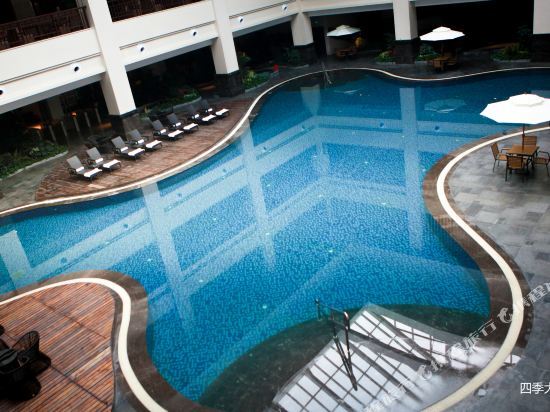 Паниин: Panjin Honghai Hot Spring Hotel