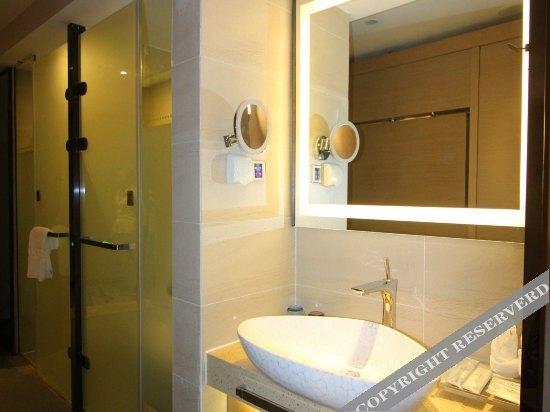 Яньтай: Hemei Hotel (Yantai Mountain Binhai Square)