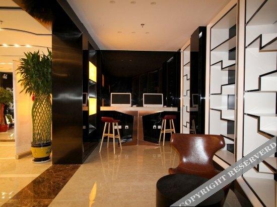 Яньтай: Hemei Hotel (Yantai Mountain Binhai Square)