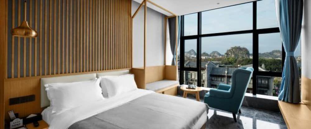 Гуйлинь: GangShe Rooftop View Hotel l (Guilin Two Rivers And Four Lakes Elephant Trunk Hill)