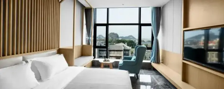 Гуйлинь: GangShe Rooftop View Hotel l (Guilin Two Rivers And Four Lakes Elephant Trunk Hill)