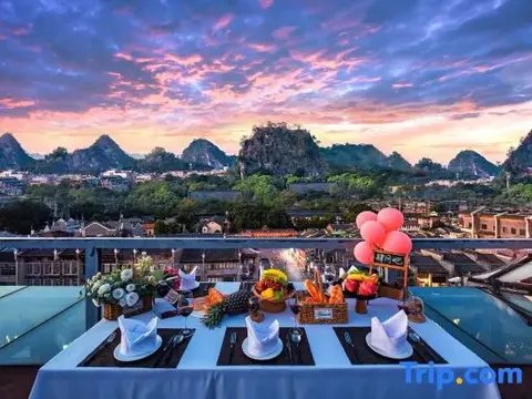 Гуйлинь: GangShe Rooftop View Hotel l (Guilin Two Rivers And Four Lakes Elephant Trunk Hill)