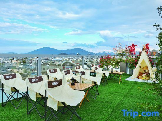 Гуйлинь: GangShe Rooftop View Hotel l (Guilin Two Rivers And Four Lakes Elephant Trunk Hill)