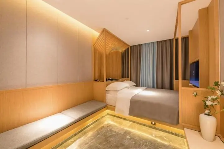 Гуйлинь: GangShe Rooftop View Hotel l (Guilin Two Rivers And Four Lakes Elephant Trunk Hill)
