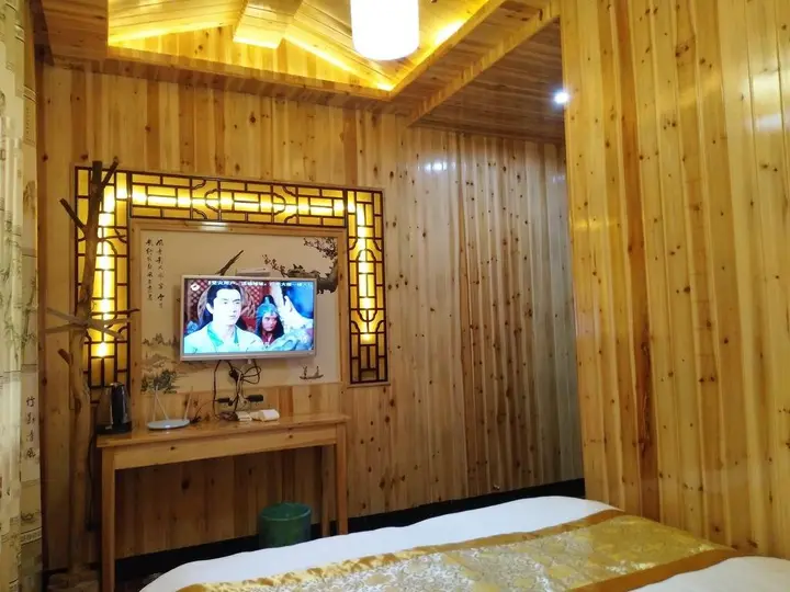 Шанграо: Lucky Inn