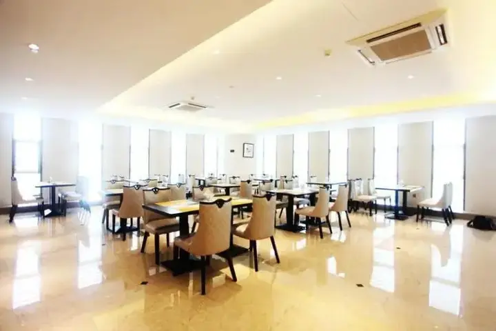 Шаоксинг: Zmax Shaoxing Jinghu