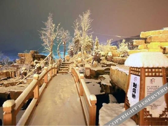 Xiantanshan Hot Spring Town — фото 3