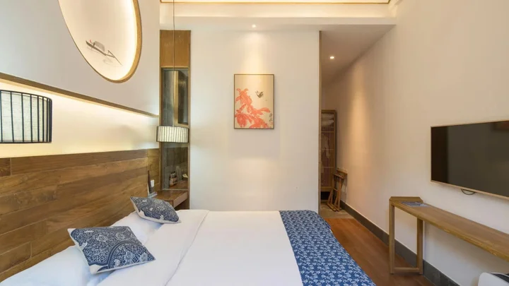 Цзясинь: Tongxiang Wuzhen Yuexiang Inn