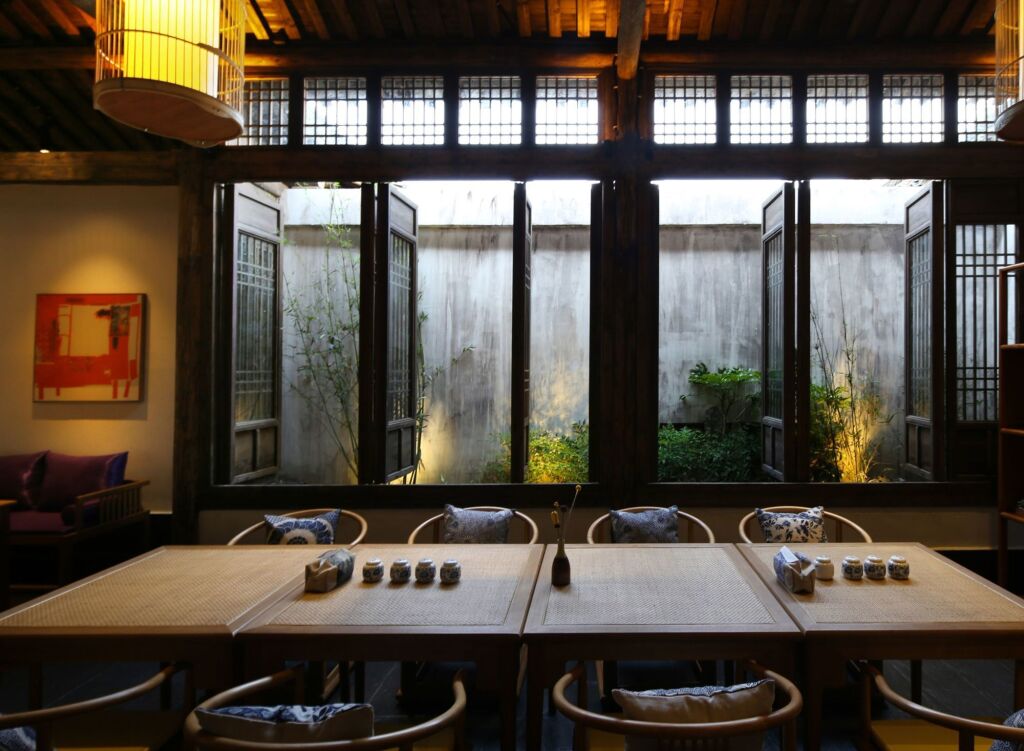 Цзясинь: Tongxiang Wuzhen Yuexiang Inn