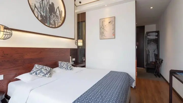 Цзясинь: Tongxiang Wuzhen Yuexiang Inn