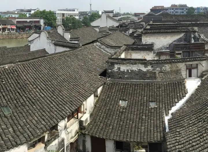 Цзясинь: Tongxiang Wuzhen Yuexiang Inn