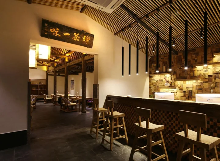 Цзясинь: Tongxiang Wuzhen Yuexiang Inn