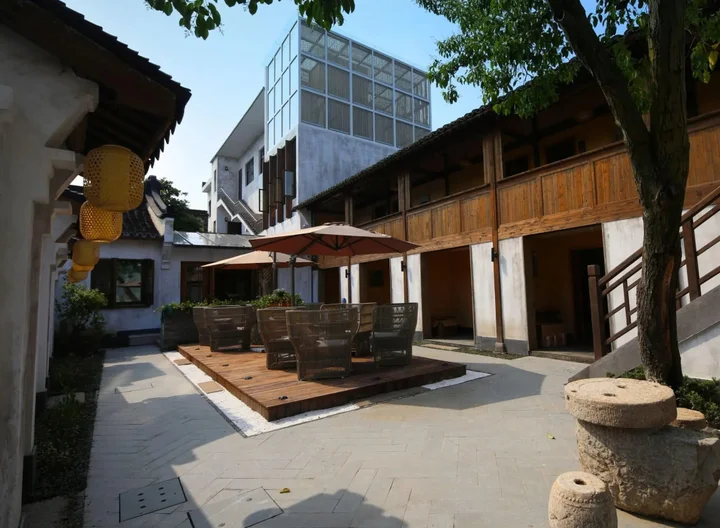 Цзясинь: Tongxiang Wuzhen Yuexiang Inn