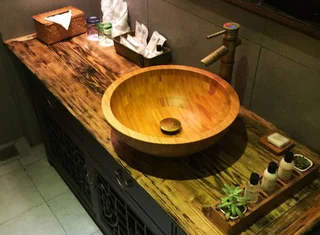 Цзясинь: Tongxiang Wuzhen Yuexiang Inn