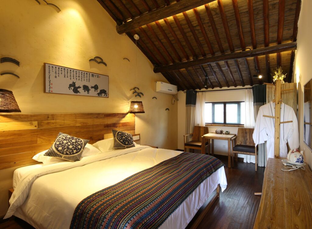 Цзясинь: Tongxiang Wuzhen Yuexiang Inn