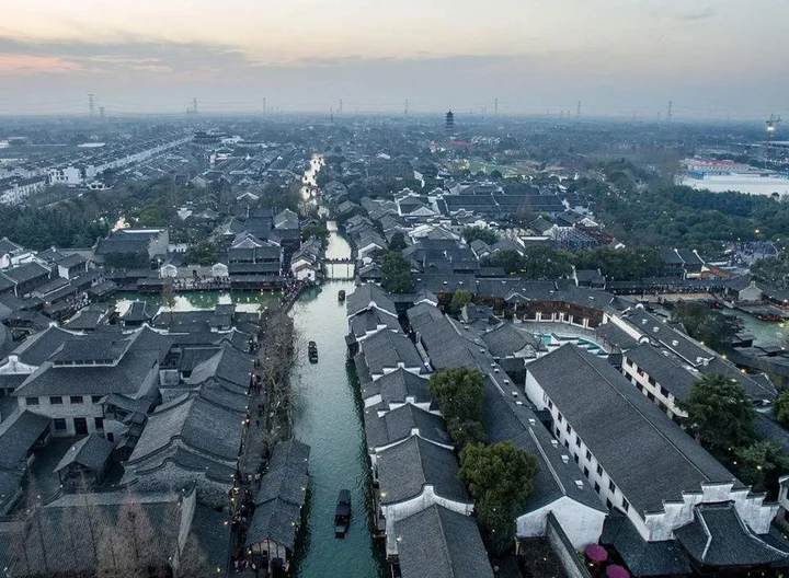 Цзясинь: Tongxiang Wuzhen Yuexiang Inn