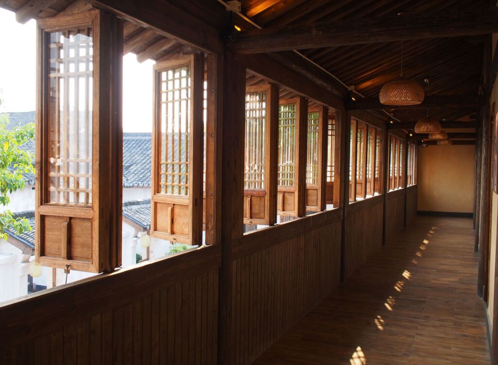 Цзясинь: Tongxiang Wuzhen Yuexiang Inn