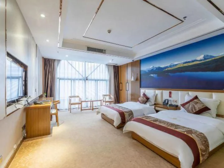 Аньшунь: Golden Apple Hot Spring Hotel