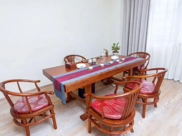 Чжоушань: Shihai Hotel