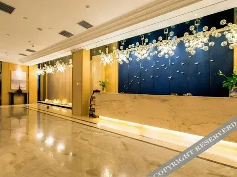 Чжэнчжоу: The Ruihe Hotel (Zhengzhou High-speed Railway Station)