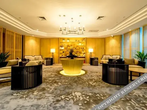 Чжэнчжоу: The Ruihe Hotel (Zhengzhou High-speed Railway Station)
