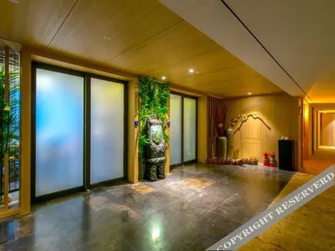 Чжэнчжоу: The Ruihe Hotel (Zhengzhou High-speed Railway Station)