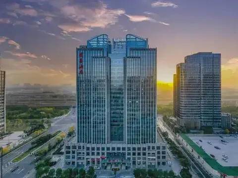 Чжэнчжоу: The Ruihe Hotel (Zhengzhou High-speed Railway Station)