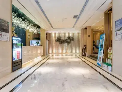 Чжэнчжоу: The Ruihe Hotel (Zhengzhou High-speed Railway Station)