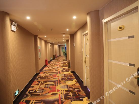 Лоян: Home Inn Huayi Collection Hotel (Luoyang Jixian Baiyun Avenue)