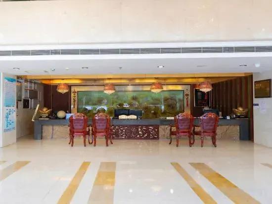 Цюйцзин: Qujing Yishi Yihe Hotel (Cuifeng Road, Qilin District)