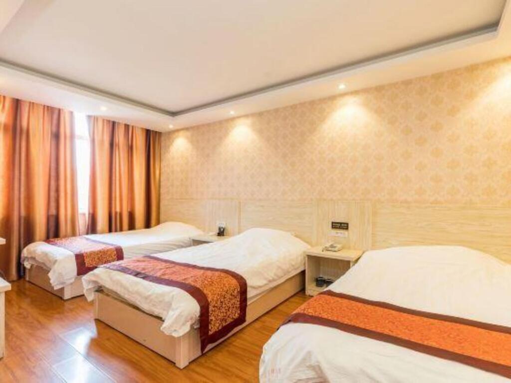 Жичжао: Guiqi Business Hotel (Rizhao Suning Plaza)