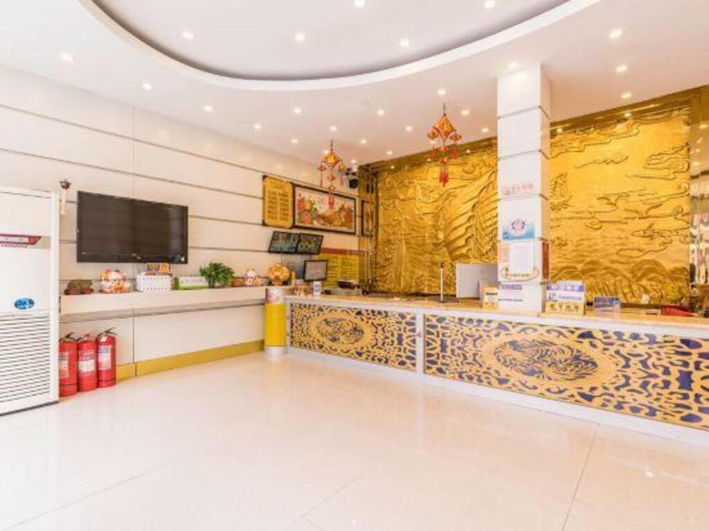 Жичжао: Guiqi Business Hotel (Rizhao Suning Plaza)
