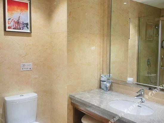Чжоушань: Juyuan Hotel