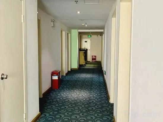 Гуйлинь: 7 Days Inn (Guilin Yushan Park)