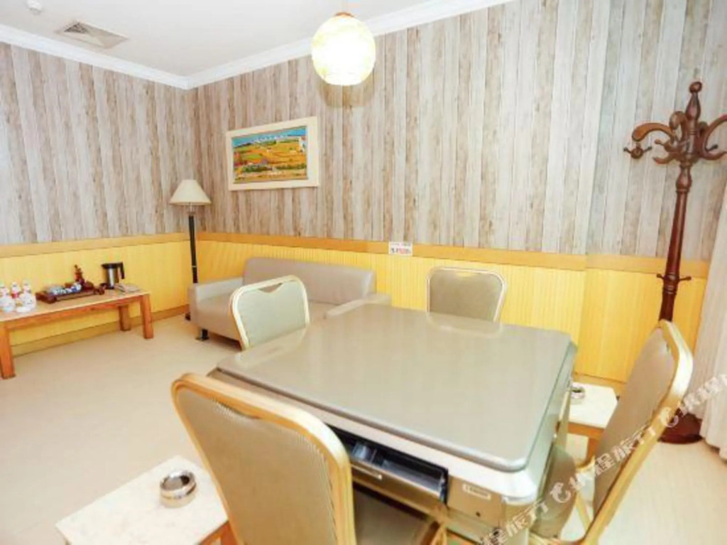 Джиангме: Yazhi Hotel Kaiping