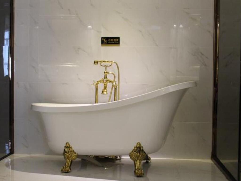 Янгиианг: Lavande Hotel (Yangjiang Xiping Road Walmart)