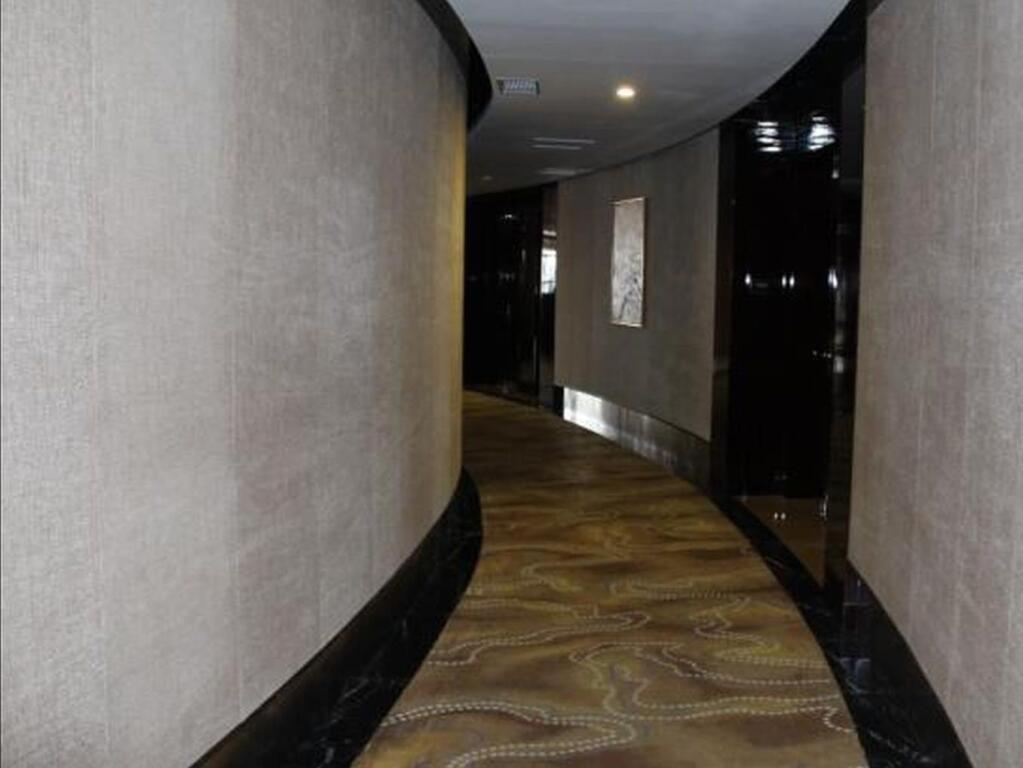 Янгиианг: Lavande Hotel (Yangjiang Xiping Road Walmart)