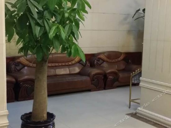 Хулун-Буир: Beiguo Zhichun Business Hotel