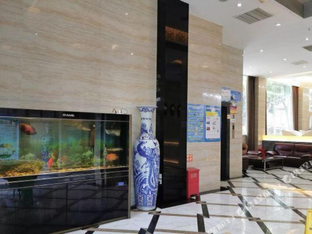 Ибинь: Haiyun Holiday Hotel