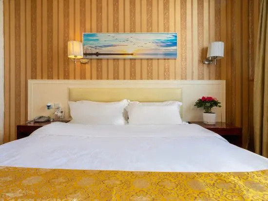 Бэйхай: Chunhui Business Hotel