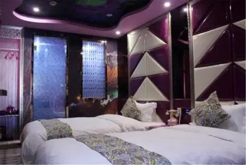 Шанхай: Yaliang Theme Hotel