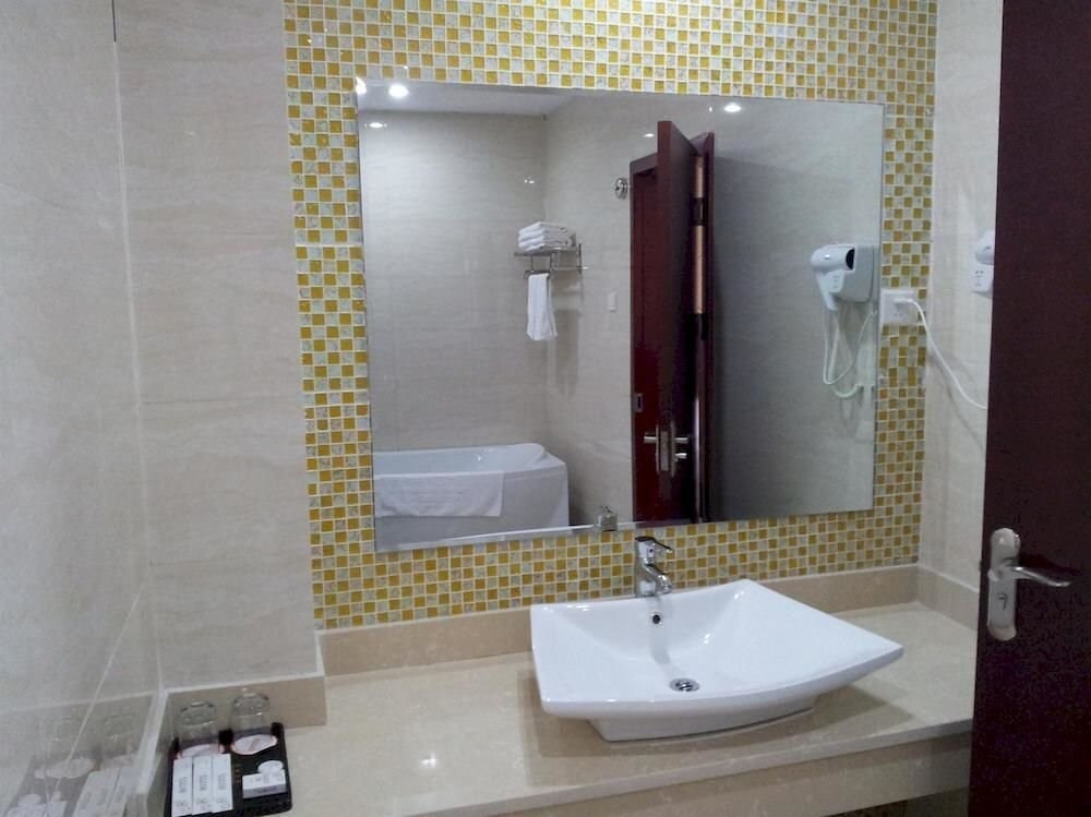 Луань: LUANSHIANGHONGHOTEL