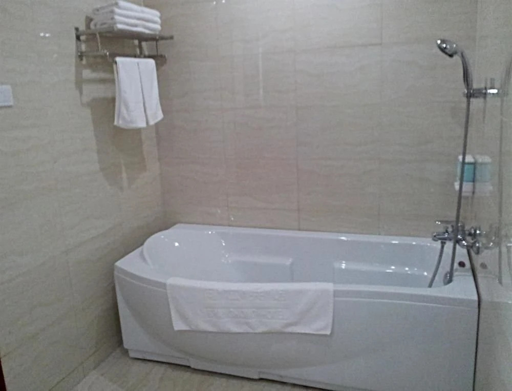 Луань: LUANSHIANGHONGHOTEL