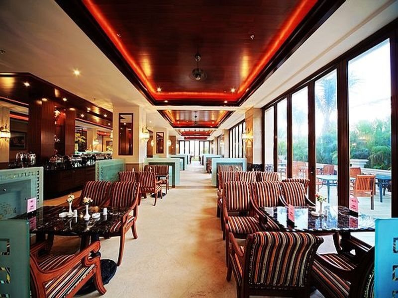 Ваньнин: Xinglong Old Banyan Hotel