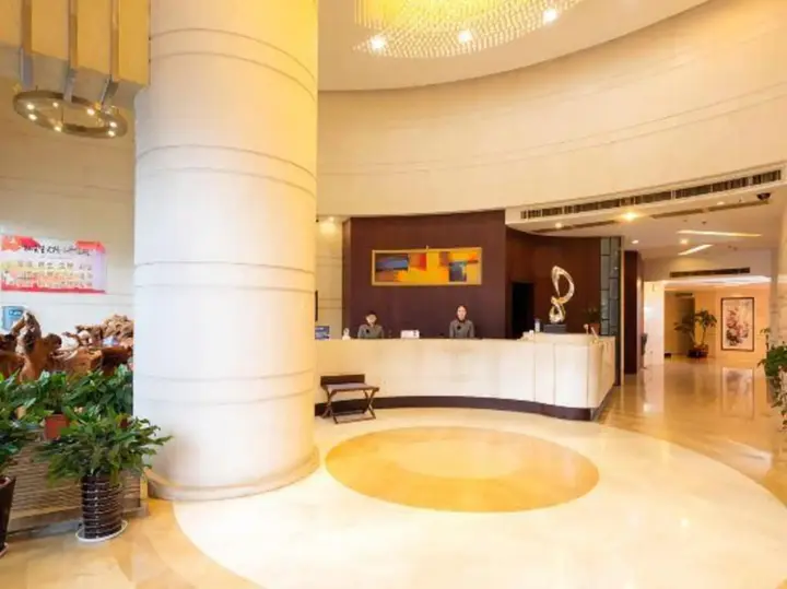 Лунъянь: Eastern Kaiyue Business Hotel