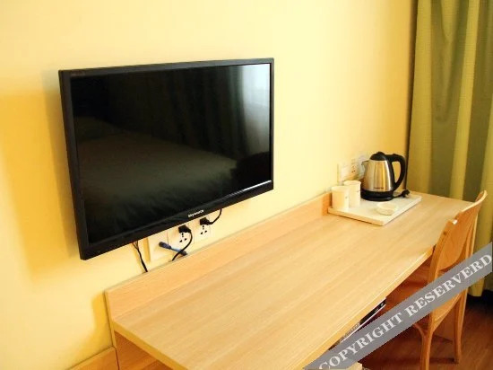 Кайфын: Longxiang Business Hotel