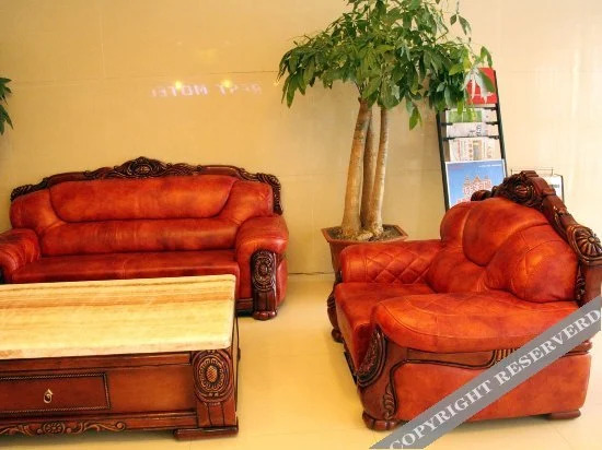 Кайфын: Longxiang Business Hotel