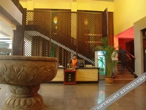 Чжэнчжоу: Zen Hotel